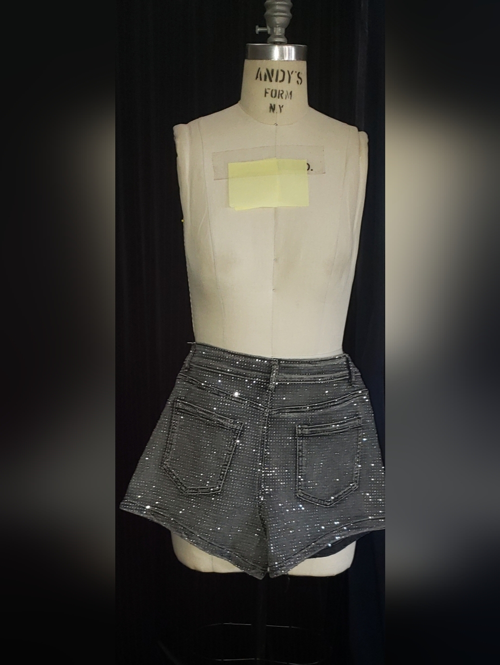 NWT Legend Black Cotton Dazzle Stretch Denim Shorts L